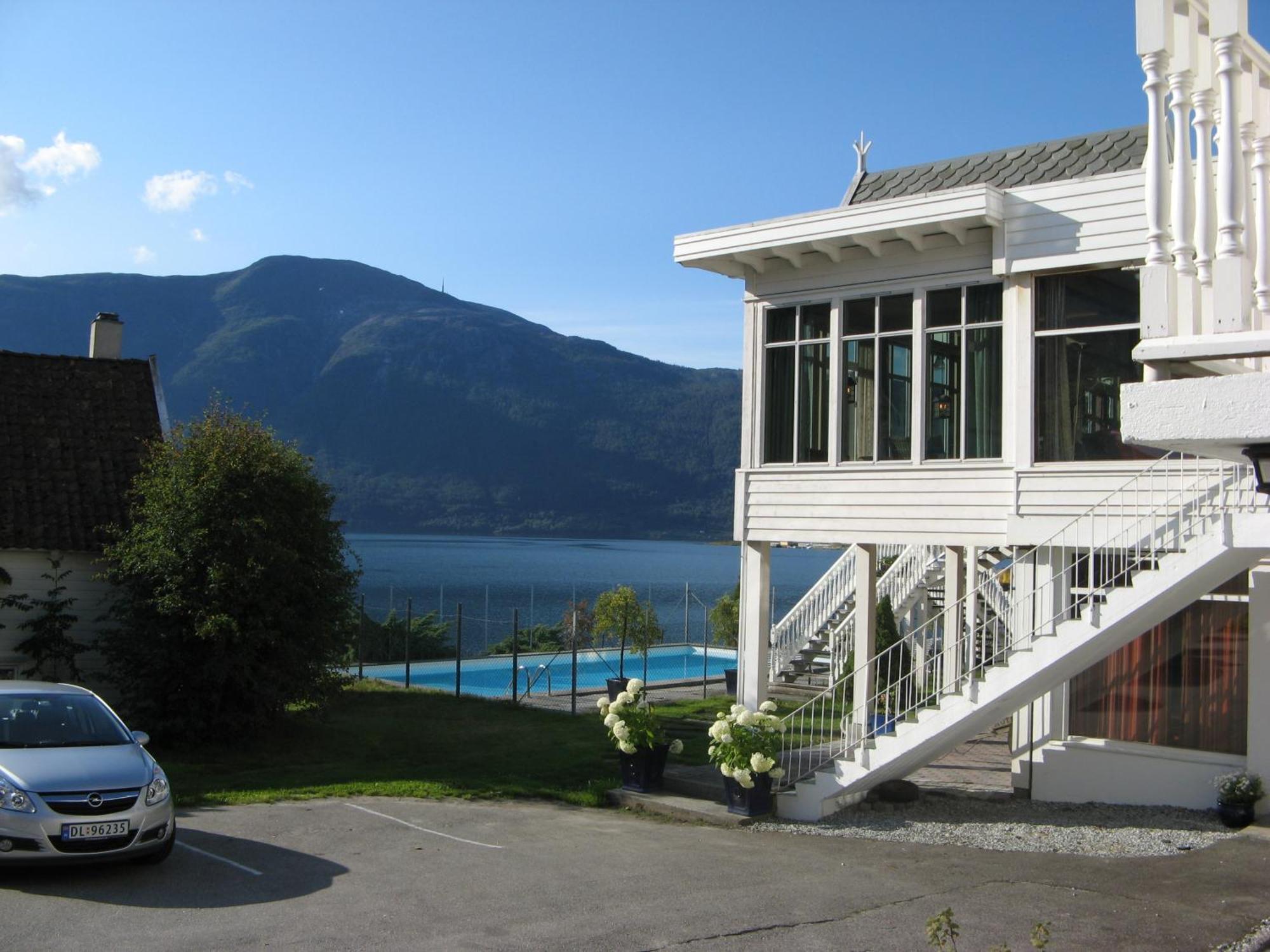 Hofslund Fjord Sogndal