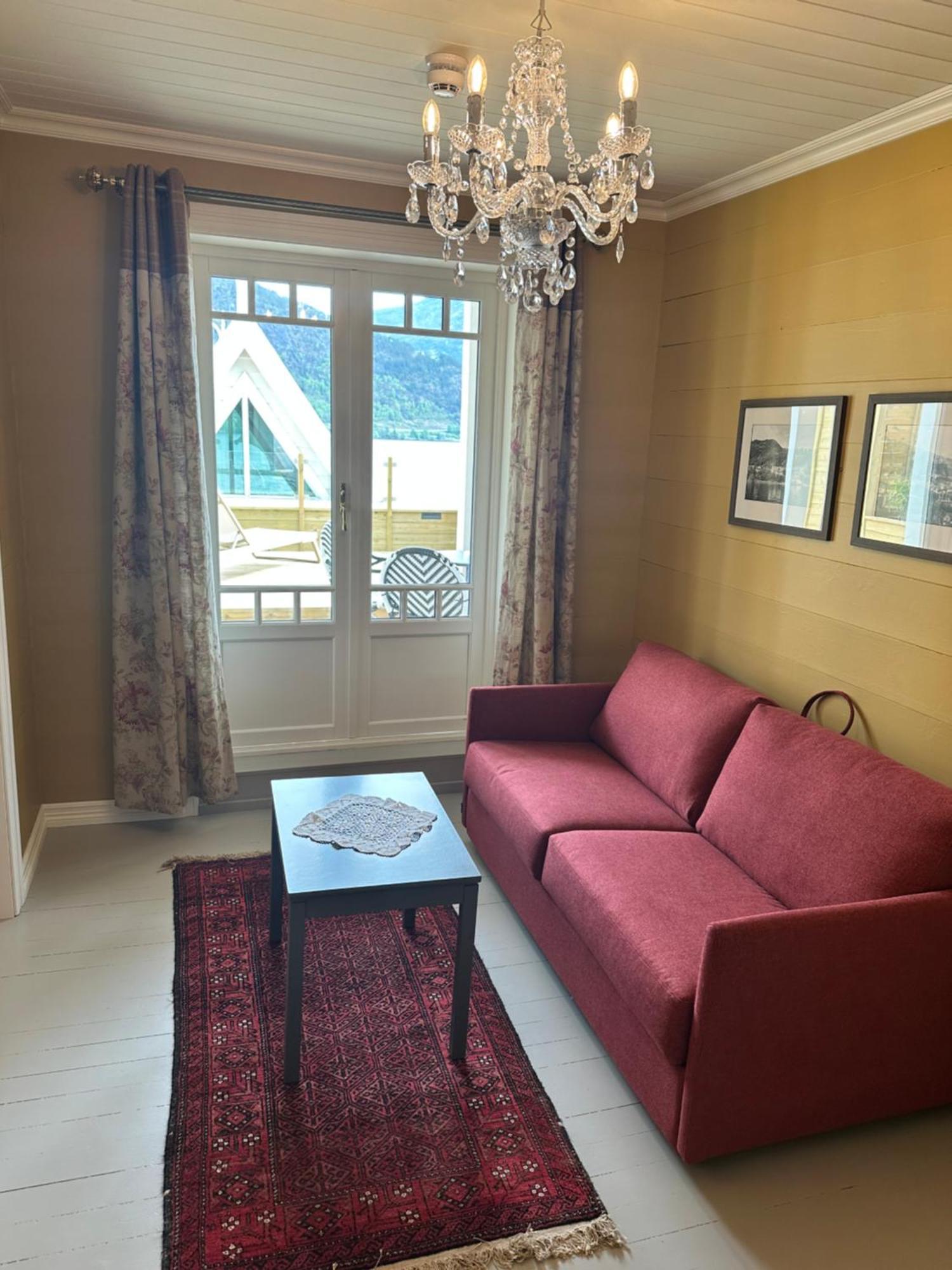 Hofslund Fjord Hotel 3*