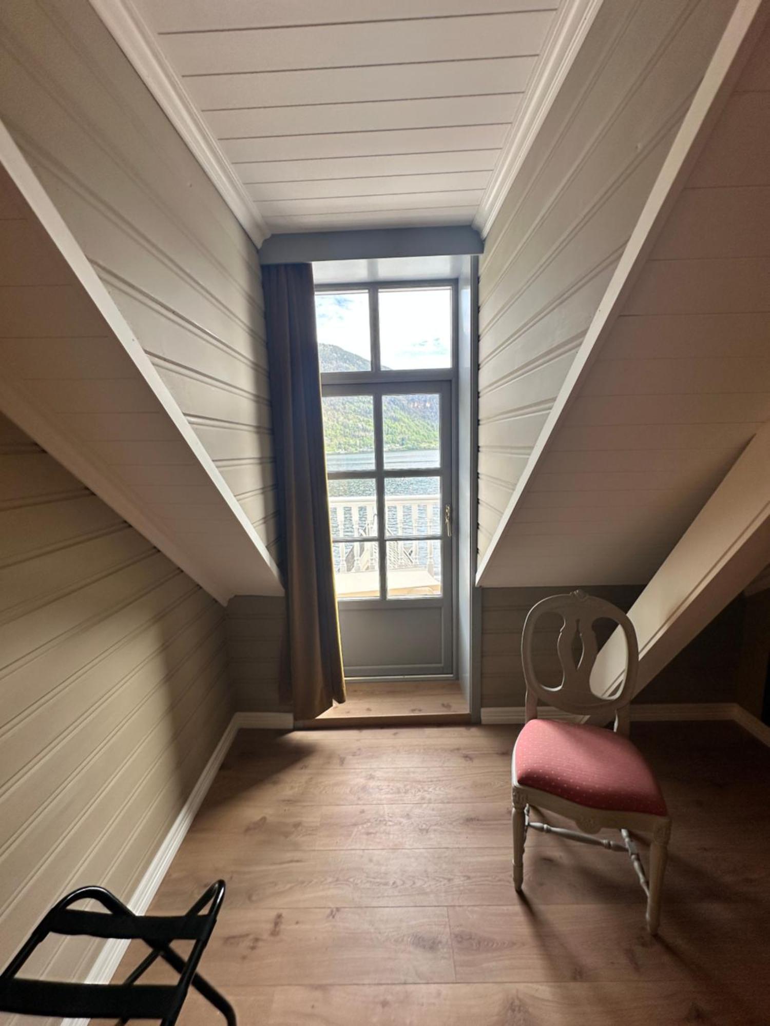 Hofslund Fjord Hotel 3*